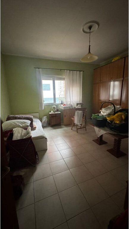 QIRA | Ambient Komercial – Pediatria, Tiranë