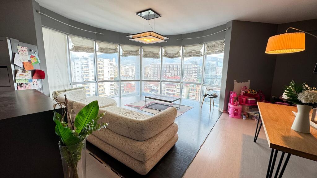 2+1 apartment for rent at the Paris Municipality!