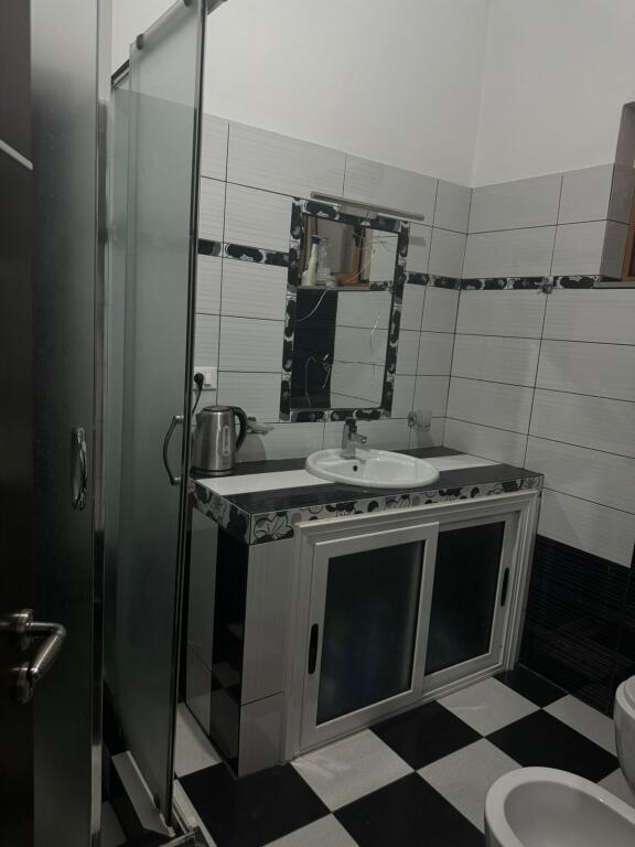 APARTAMENT 2+1. 400 EURO FRES.