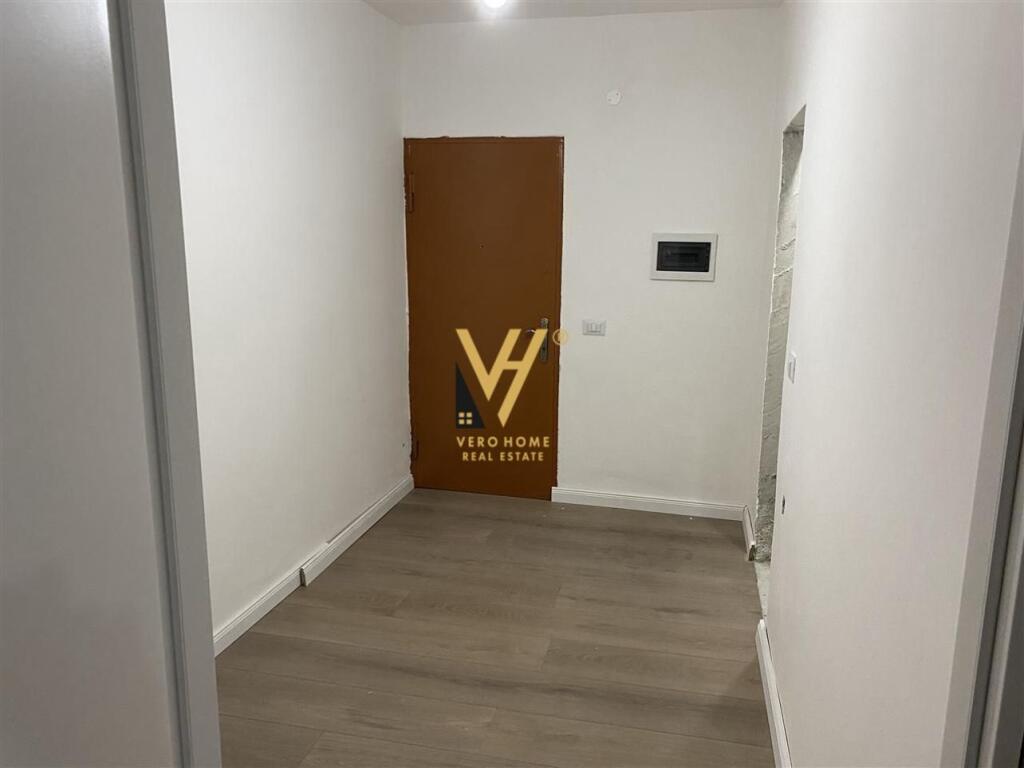 SHITET APARTAMENT 1+1+ANEKS NE KOMBINAT 7.500.000 LEKE