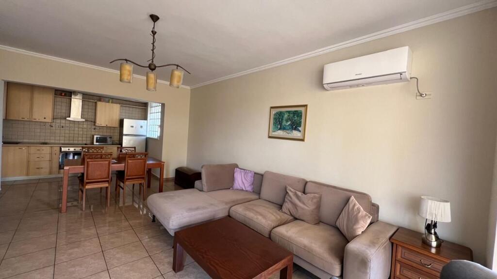 2+1 Apartment for rent near the Artistic High School!