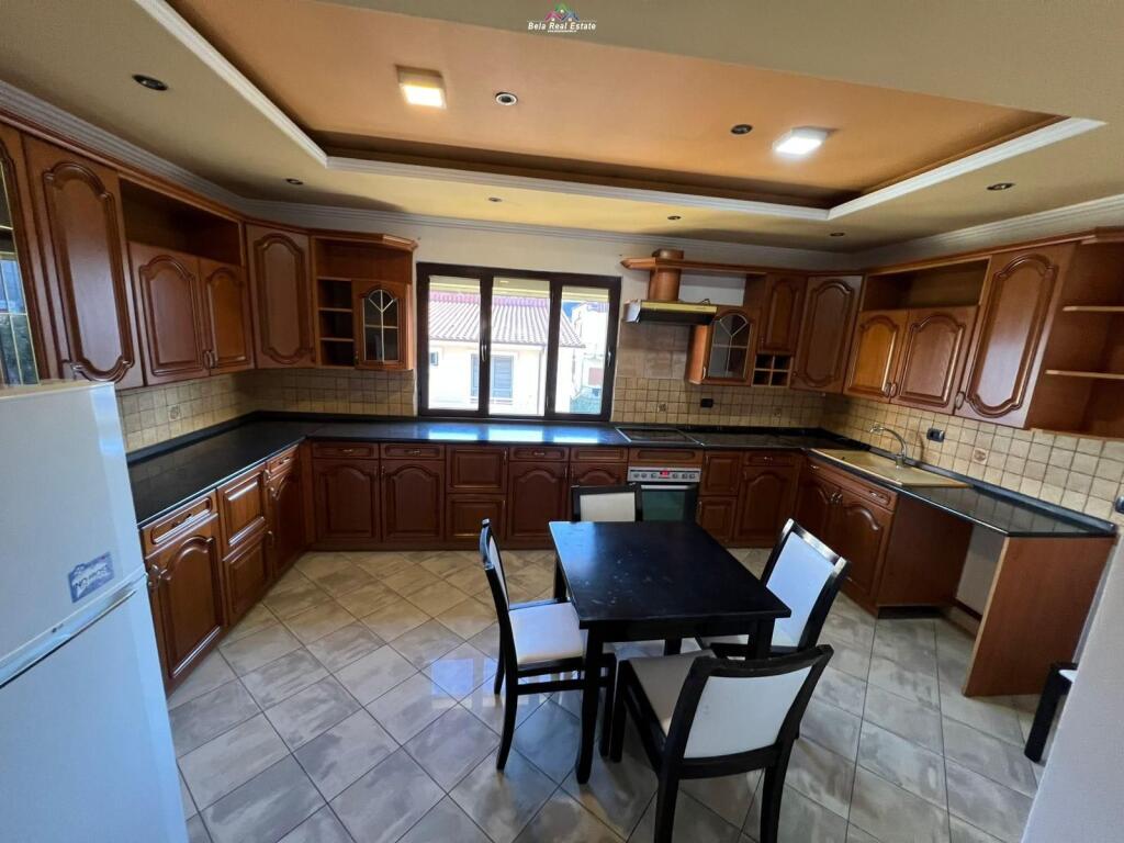 Vile Me Qera 3+1 Tek Qytet Studenti (ID BV22529) Tirane