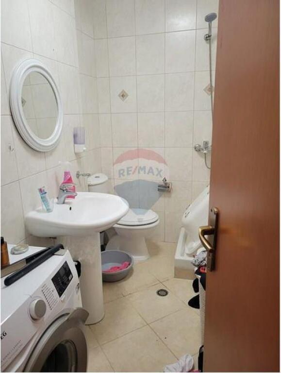 Apartament më Qira te Rruga e Kosovarëve,