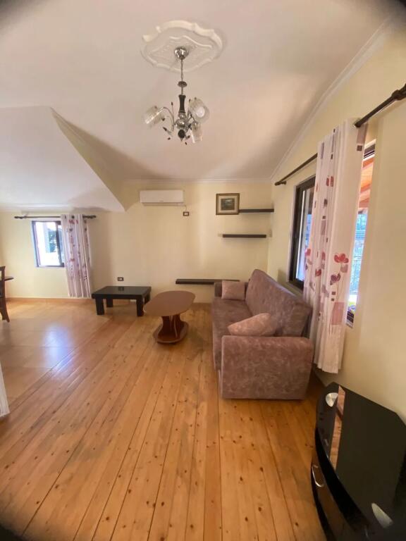 qera pjese vile 2+1, ”Rruga e Elbasanit” 500 Euro/Muaj