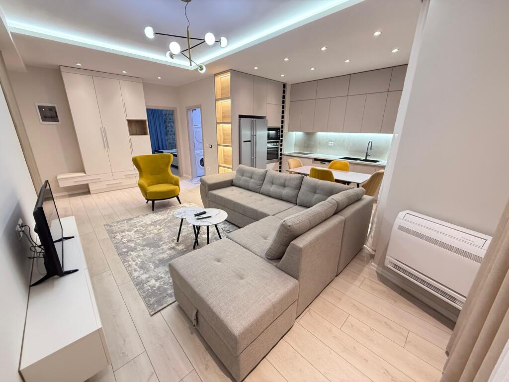 🏡✨ Jepet me Qira – Apartament 2+1  📍 Vendndodhja: Tek River Residence 🌳🏙️ 💶 Çmimi: 750€ / muaj