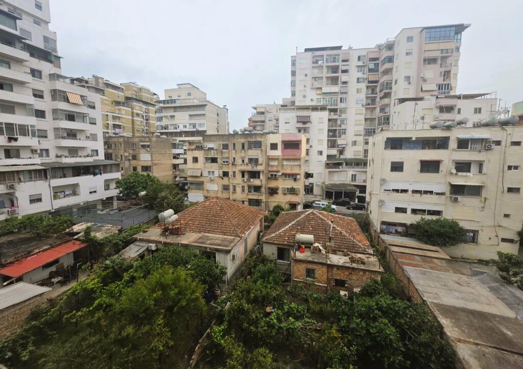 Apartament per qera prane Sheshit Pranvera