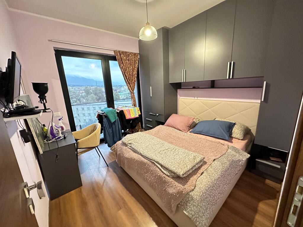 🏡 Appartamento 1+1 in affitto 📍 Via Dibrës, complesso Arlis Costruzioni, vicino alla Farmacia 10💶 Prezzo: 550 €/mese
