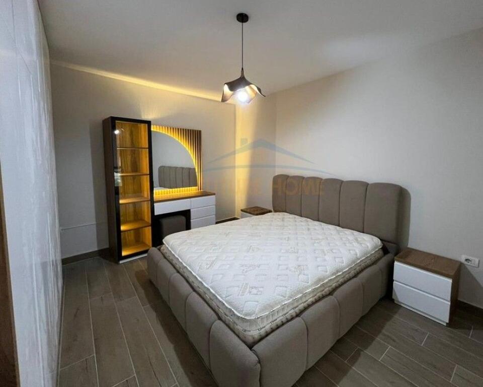 Qera, Apartament 1+1, Fresk, Tiranë.