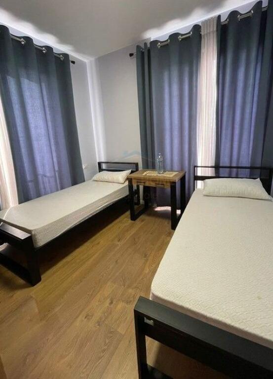 Apartament 2+1+2, Rruga Bardhyl, Tiranë.