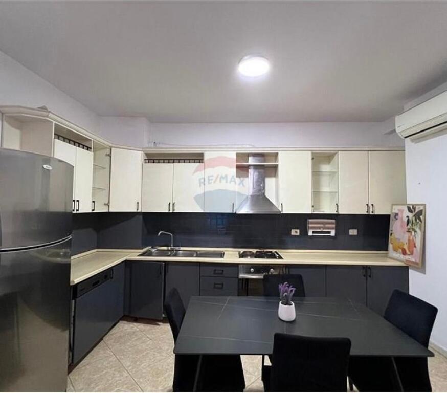 2+1 near Dinamo stadium