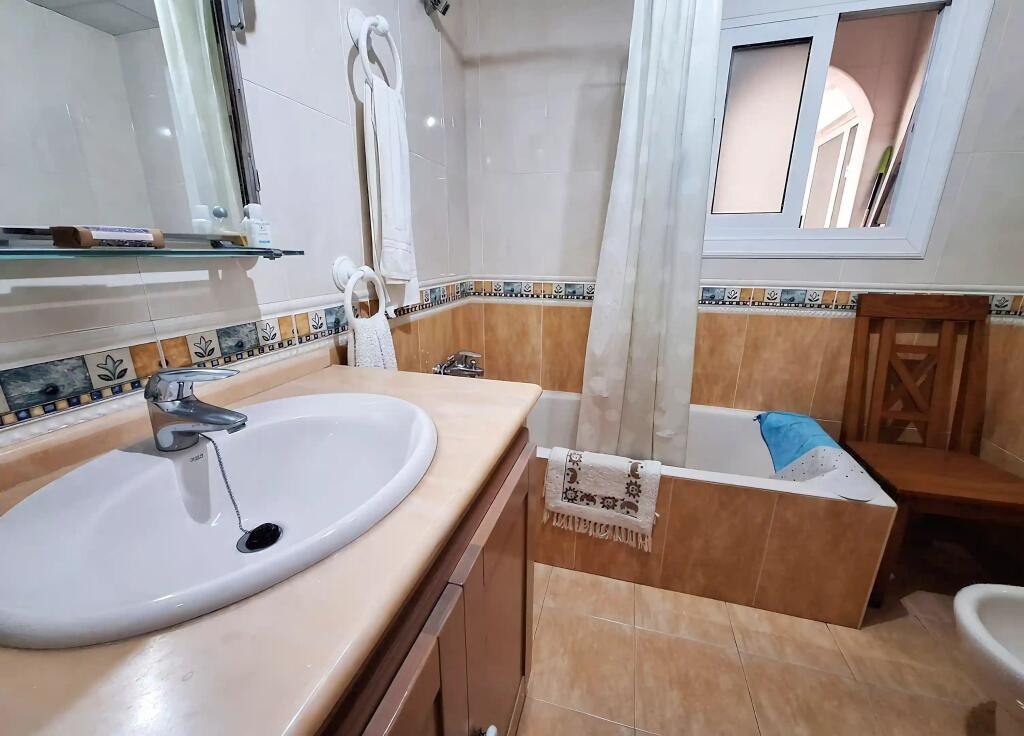 Apartament Me Qera 1+1 Tek Liqeni i Thate ( ID B2101372) Tirane