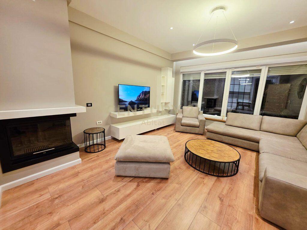 SHITET VILË E BASHKËNGJITUR ME OBORR – KODRA E DIELLIT 1