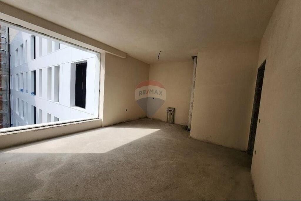 Shitet apartament 1+1 tek Rr. Jordan Misja