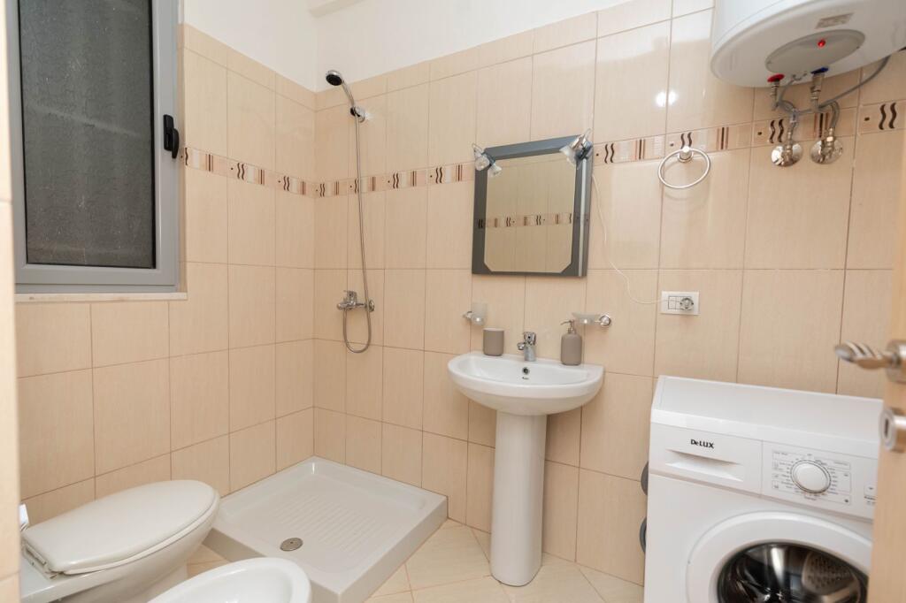 Shitet: Apartament 1+1 në Vlorë