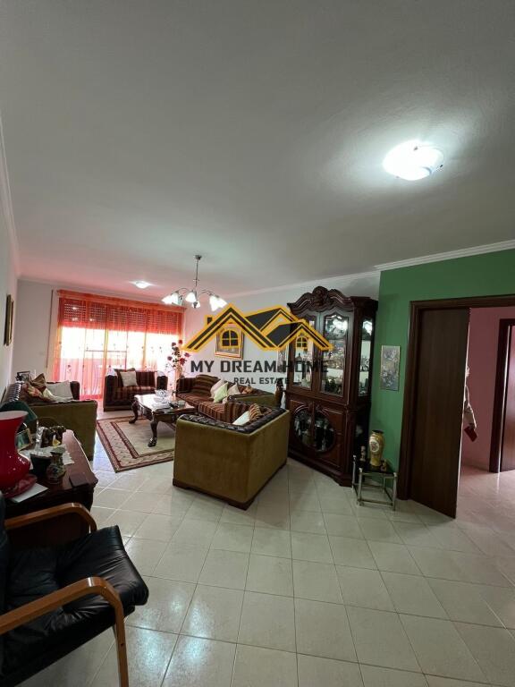 SHITET APARTAMENT 3+1+2T+2BALLKONE ME PAMJE DETI NE VOLLGA!