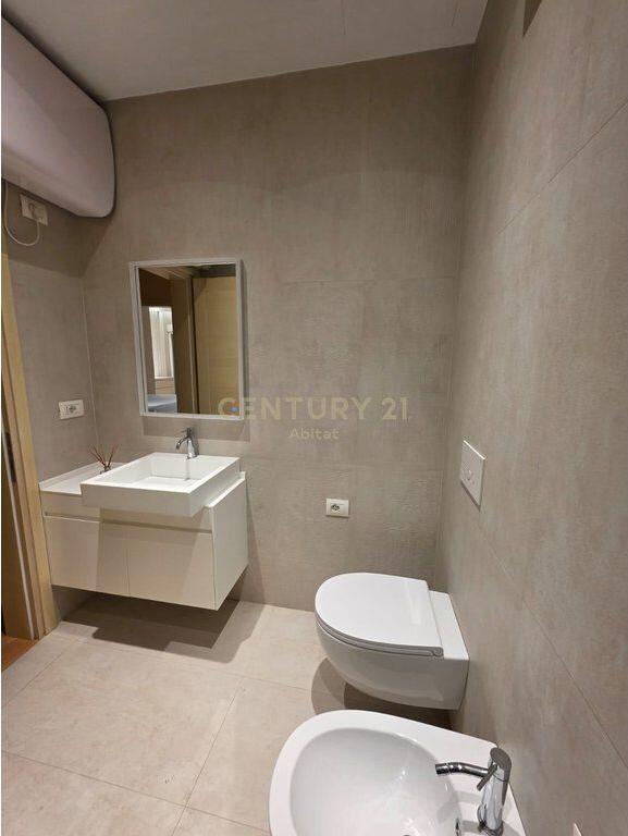 SHITET VILË E BASHKËNGJITUR ME OBORR – KODRA E DIELLIT 1