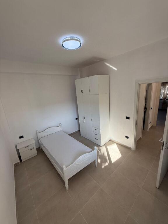 Për Qira – Apartament 2+1  në Spitalle