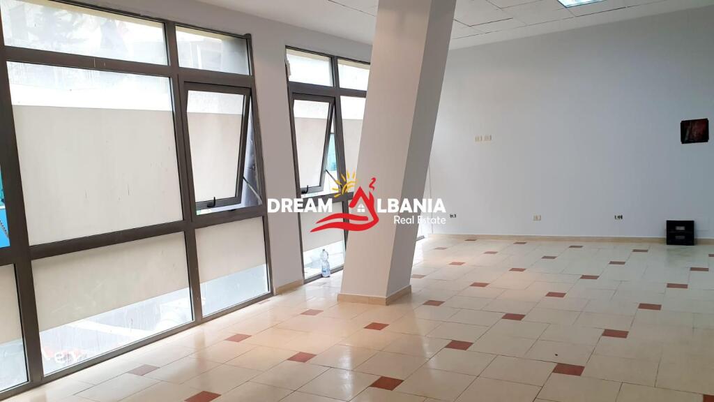 Jepet zyre me qera tek Rruga e Kavajes prane Globe (ID 4261723)