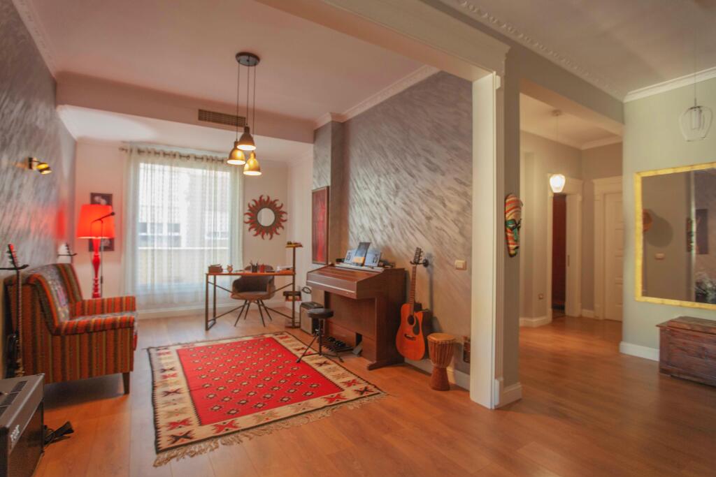 Kopshti Zoologjik, Apartament per Qira!