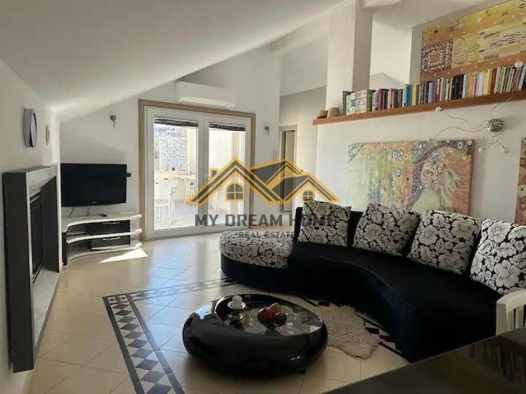 SHITET VILE 4 KATESHE NE QENDER TE DURRESIT PRANE GJYKATES !