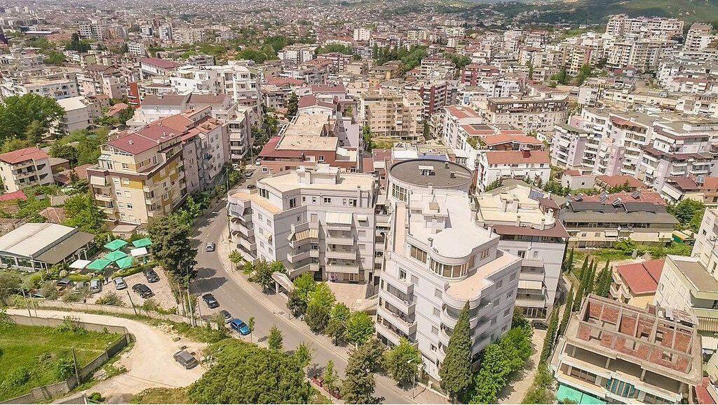 FRESK – SALE | Service Unit 303 m², Ground Floor