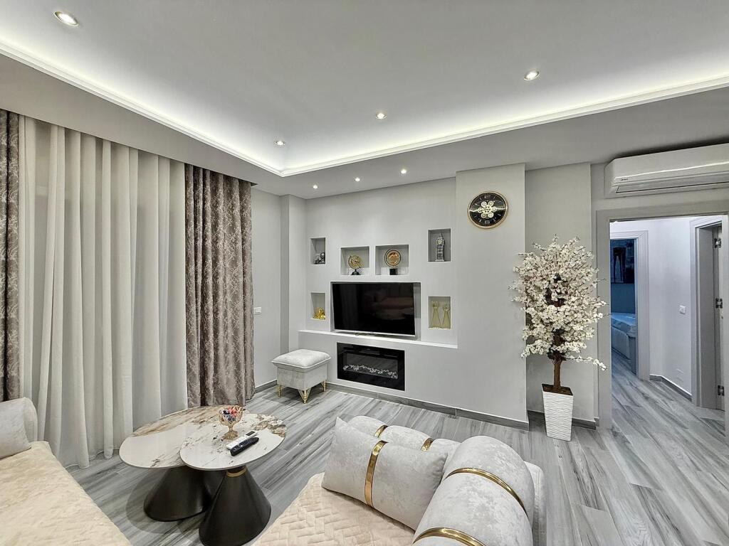 Jepet me qera super apartament 2+1+2 ne Fresk