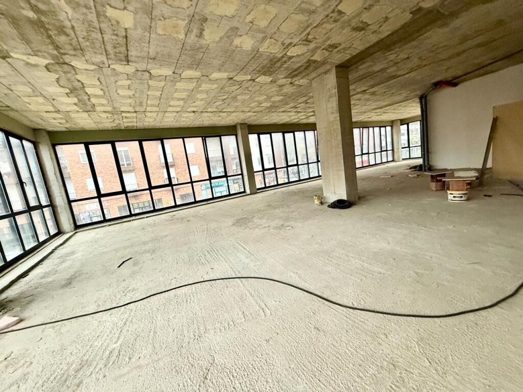 Shitet ose jepet per qira ambjent biznesi ne Qender te Kamzes