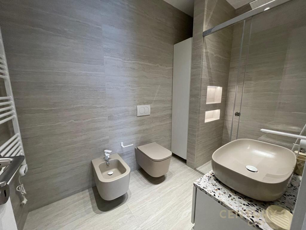 SHITET | Apartament 2+1 me 2 Poste Parkimi – Liqeni i Thatë, Tiranë