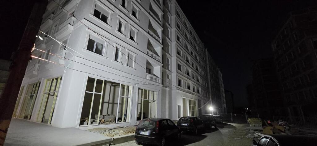 APARTAMENT 2+1 PER SHITJE, KAMEZ