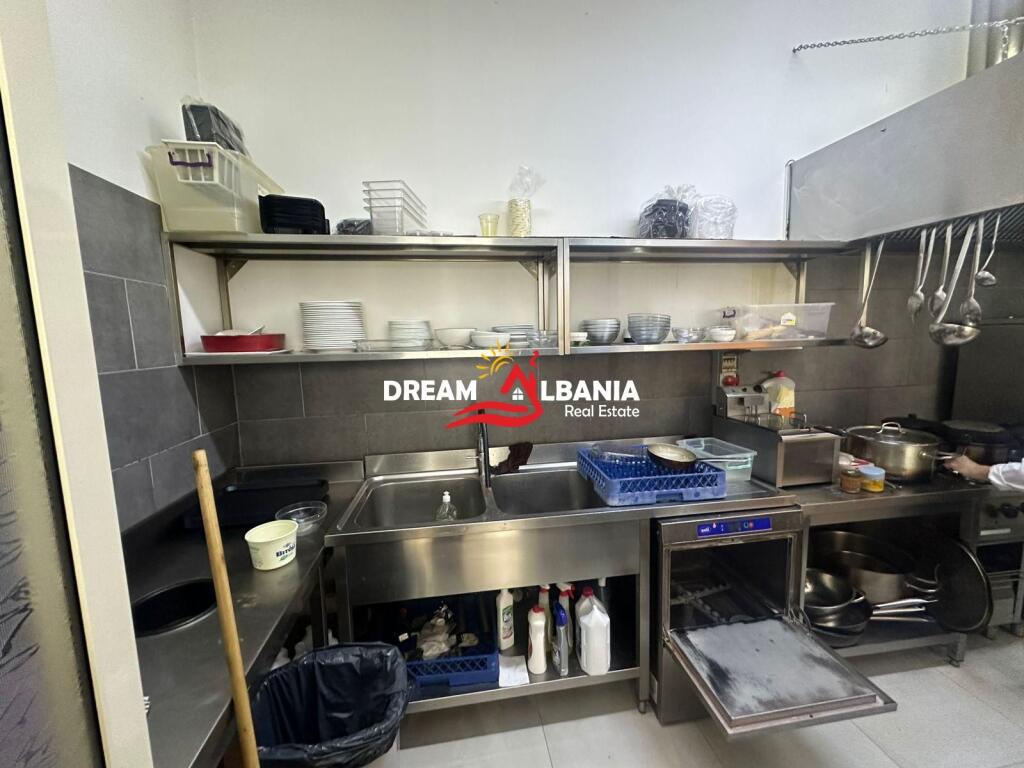 Shitet Biznesi Bar Restorant tek rruga e Dibres prane Farmacise 10 (ID 4171614)