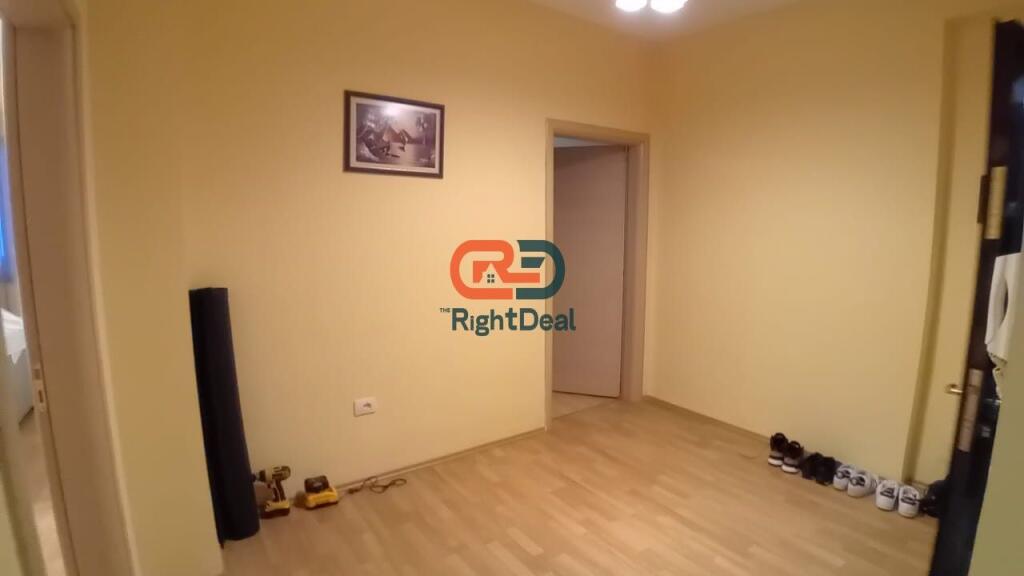 Ne Yzberisht, Shitet Apartament 2+1, Me Kubature Te Rregullt!!!