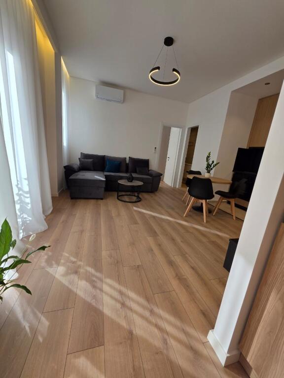 🏡 Shitet Apartament 1+1 – Liqeni i Thatë, Tiranë