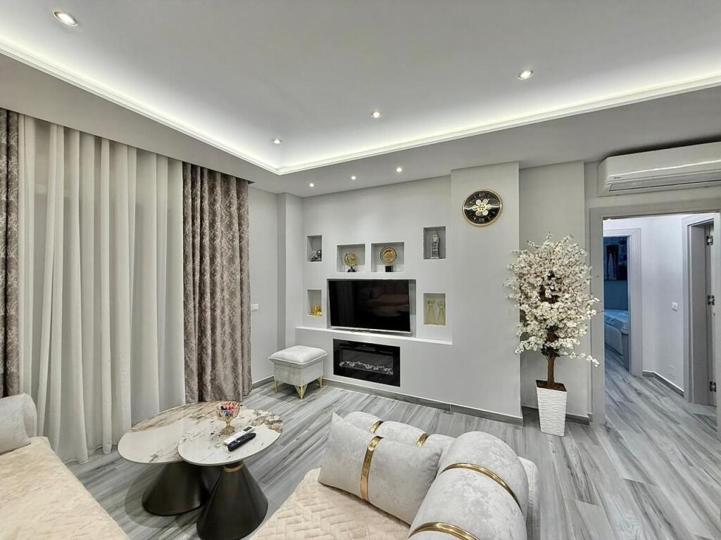 Jepet me qera super apartament 2+1+2 ne Fresk