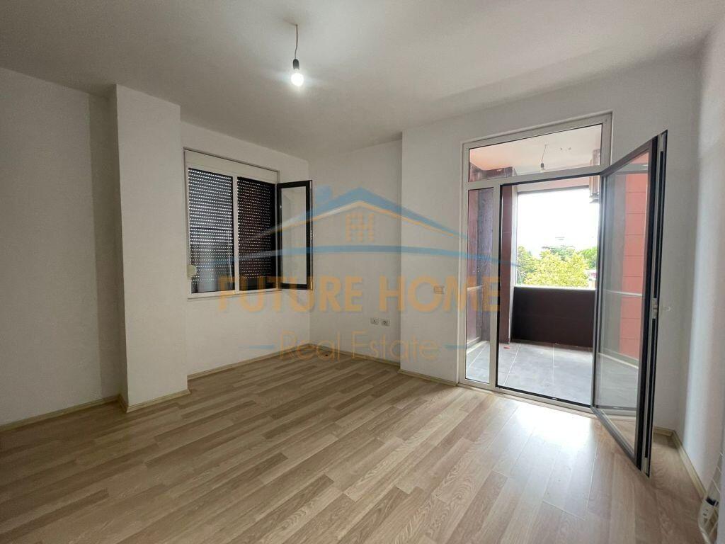 Qera, Apartament 2+1+Depo+Post Parkimi, Përballe Toptanit