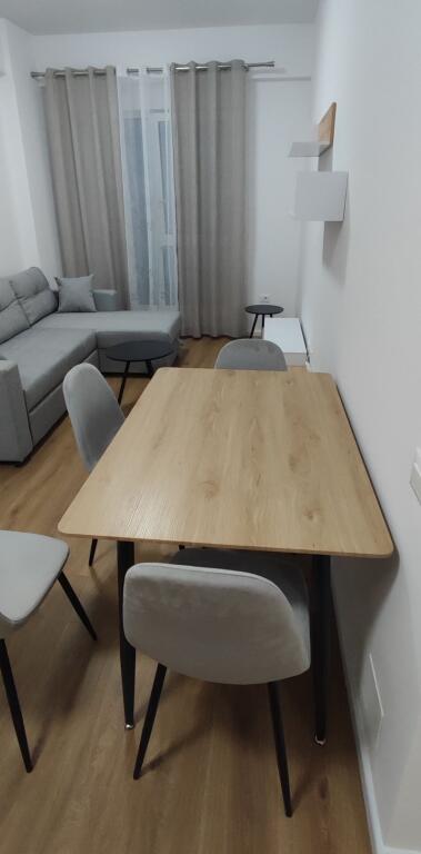 Fresk, jepet me qera apartament 1+1!