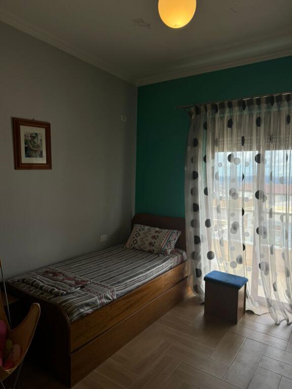 APARTAMENT 2+1. 400 EURO FRES.