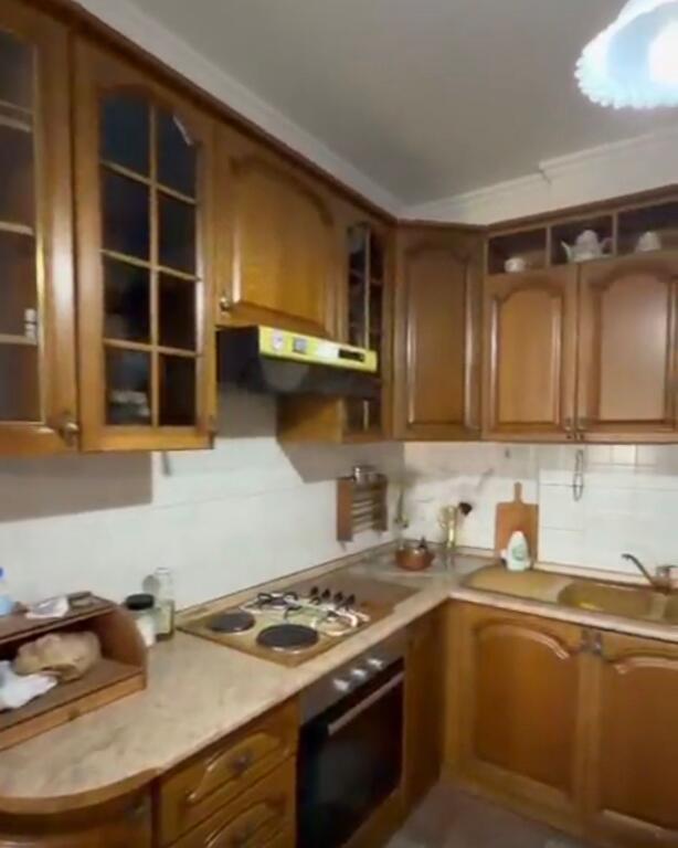 2+1 Apartment for rent near Partizani High School!