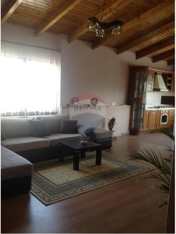 Pagafingo me qira, prane Gardes