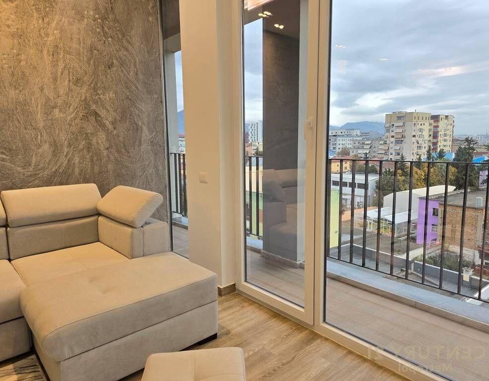 Affittiamo appartamento moderno 2+1+2+ Posto Auto, vicino alla Scuola Rossa