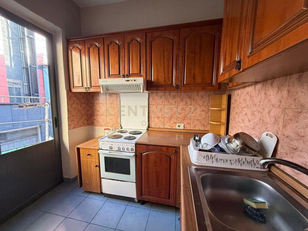 QIRA | Apartament 1+1 – Bllok, Tiranë