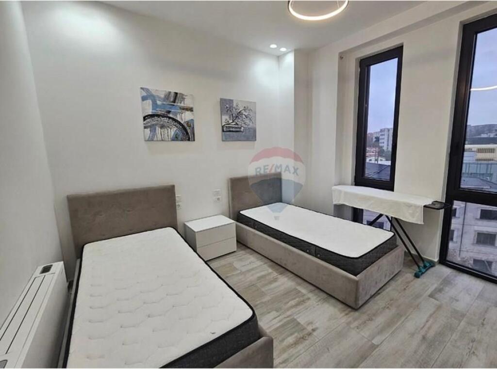 2+1 me qira rruga e Elbasanit