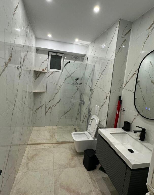 APARTAMENT ME QERA 1+1 ZOGU I ZI 70.000 LEKE