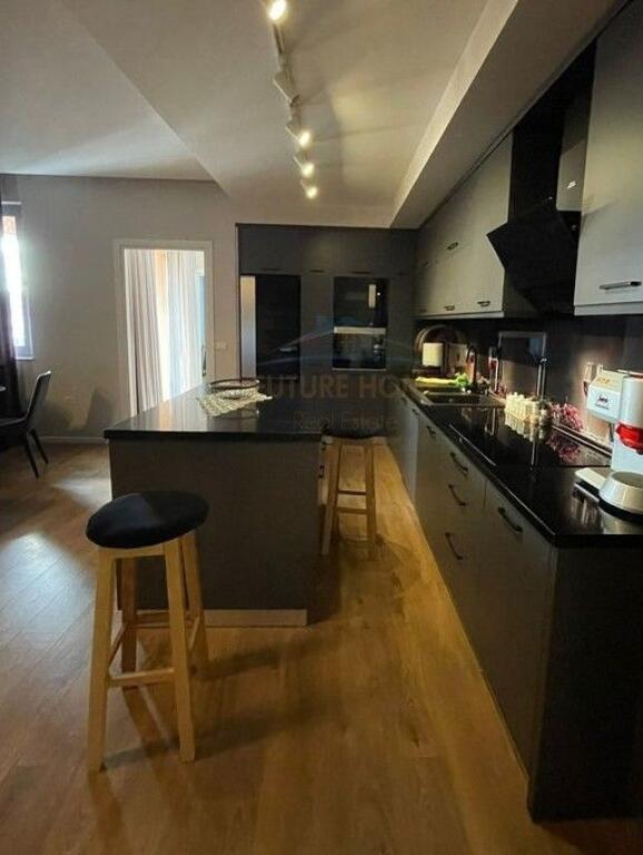 Apartament 2+1+2, Rruga Bardhyl, Tiranë.