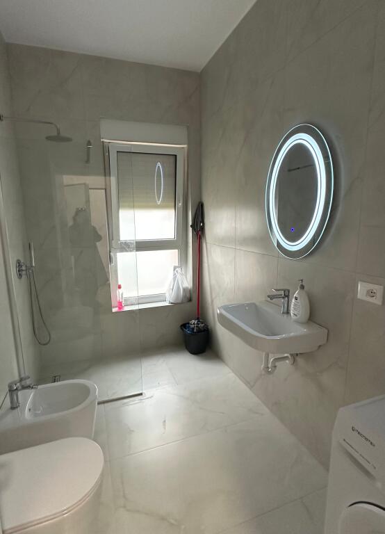 Jepet me qira 1+1 tek Rezidenca Kadiu/Mangalem Ali Dem