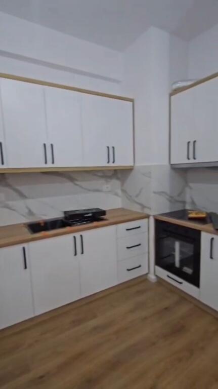 Jepet apartament me qira 1+1 Kompleks 2025