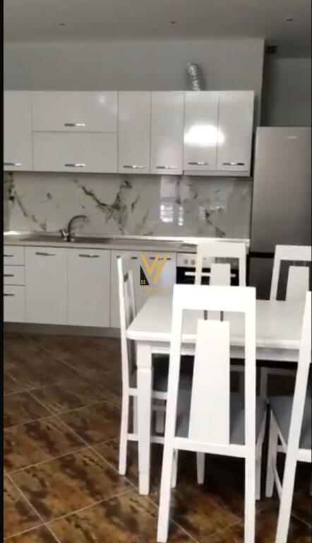 JEPET APARTAMENT 2+1+BLK ME QERA NE YZBERISHT 55.000 LEKE