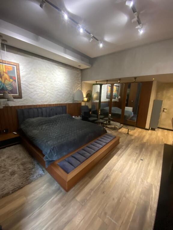 Jepet me qera Penthouse 3+2+parking liqeni That 1699 eu