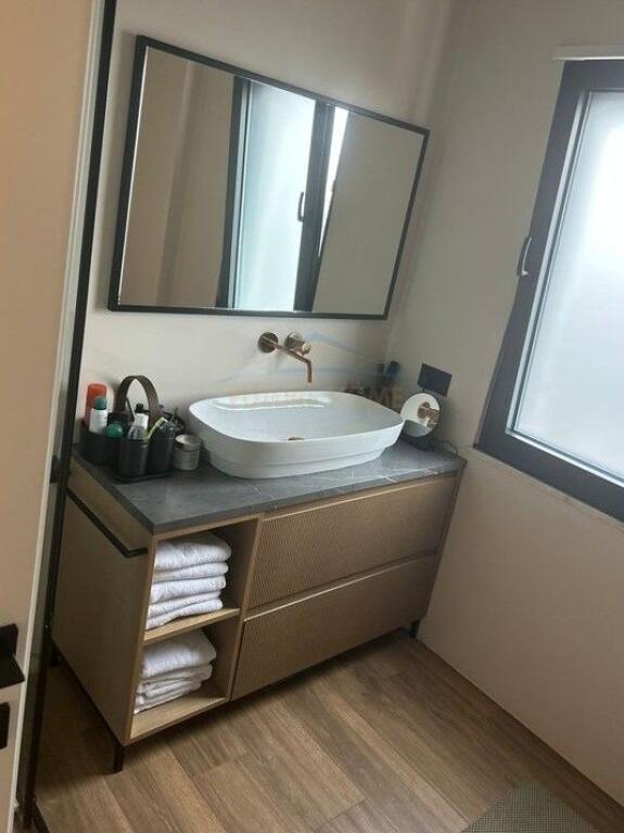 Vendesi in vendita 2+1, Via Elbasanit, Tirana