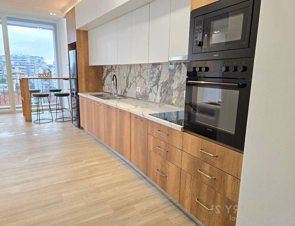 Affittiamo appartamento moderno 2+1+2+ Posto Auto, vicino alla Scuola Rossa