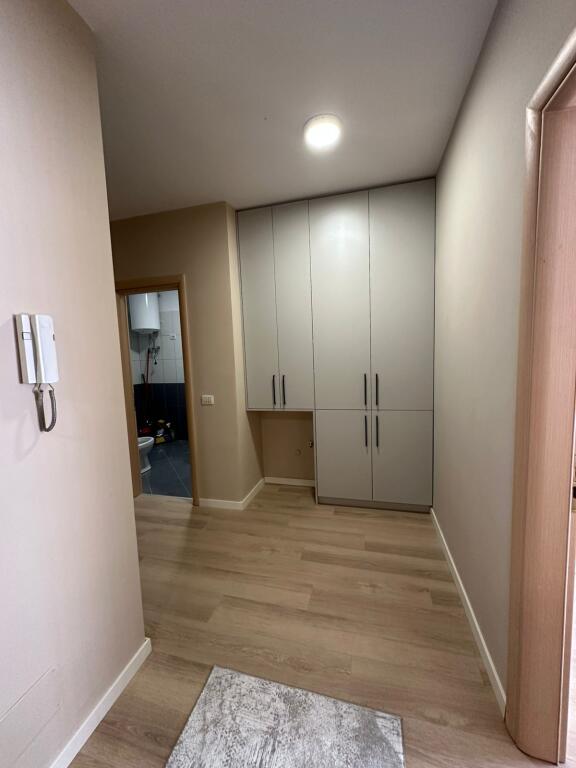 Shitet 2+1 Unaza RE prane bar Alesit